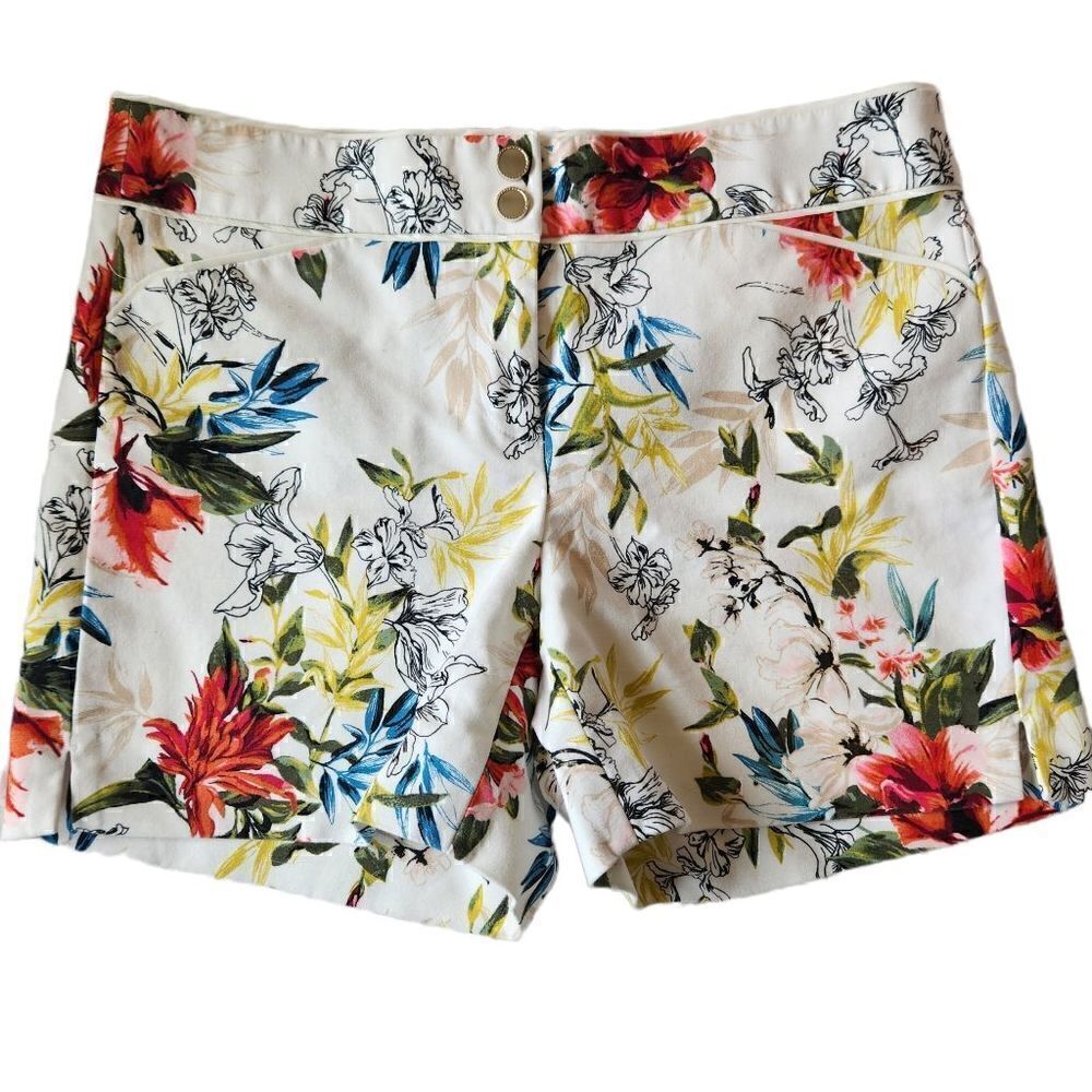 WHITE House Black Market Floral Shorts Size 2